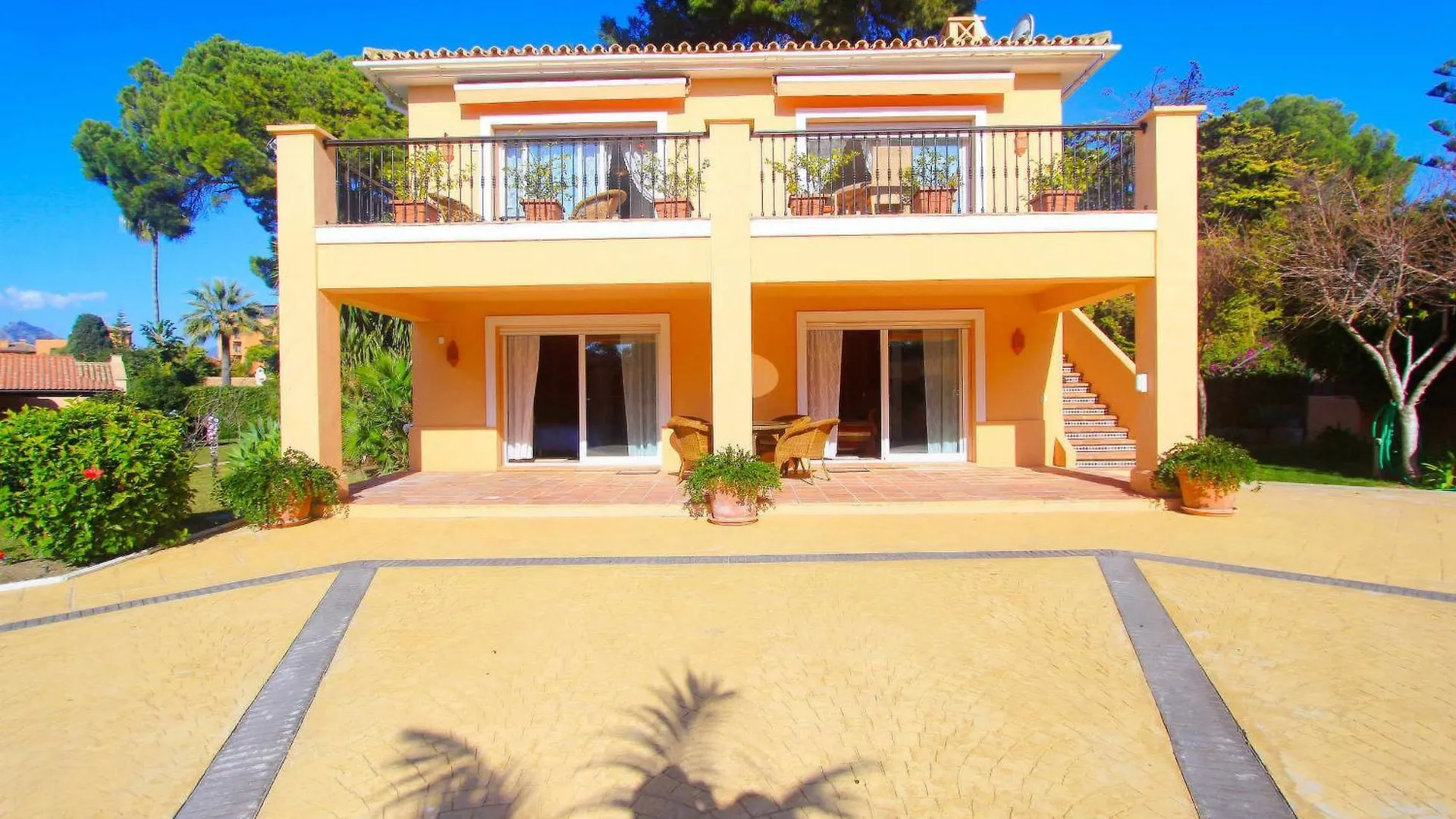 1072 Beachfront El Paraiso Retreat With Pool & Bbq Эстепона 0*,